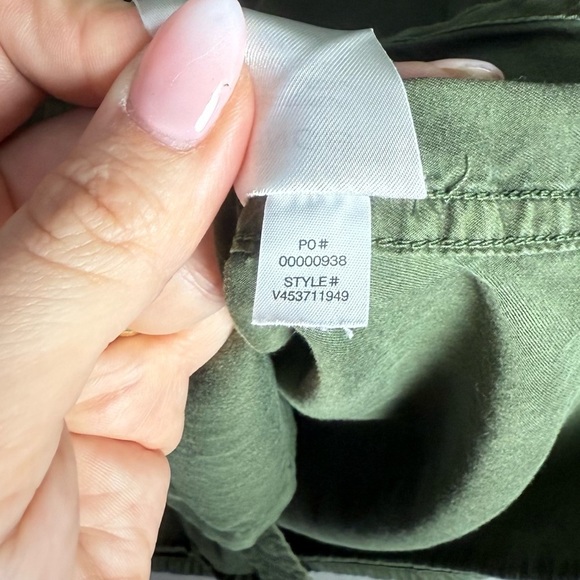 Vince Women’s Button Down Long Sleeve Top Army Green Pockets Women's Size M - Picture 8 of 13